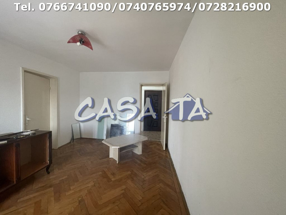 Apartament 3 Camere, Etaj 4, Strada Aleea Teilor - Zona 9 Mai