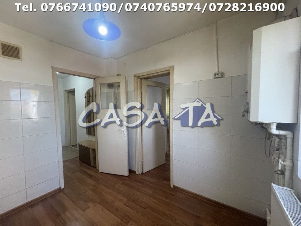 Apartament 3 Camere, Etaj 4, Strada Aleea Teilor - Zona 9 Mai