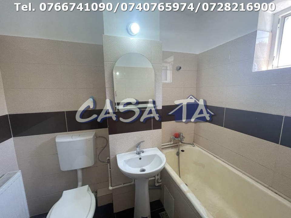 Apartament 3 Camere, Etaj 4, Strada Aleea Teilor - Zona 9 Mai