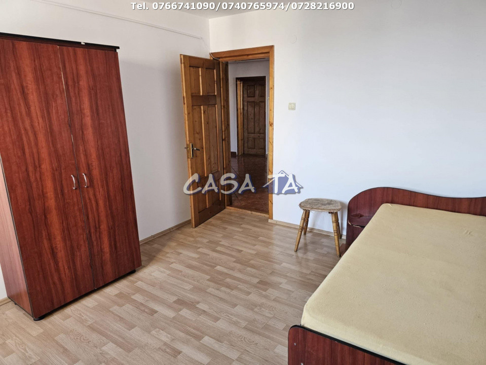 Apartament 3 Camere, Etaj 3, Strada Zambilelor