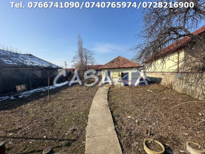 Teren (705 mp) + Casa, Tg-Jiu, Strada Fagaras-Zona Mall 