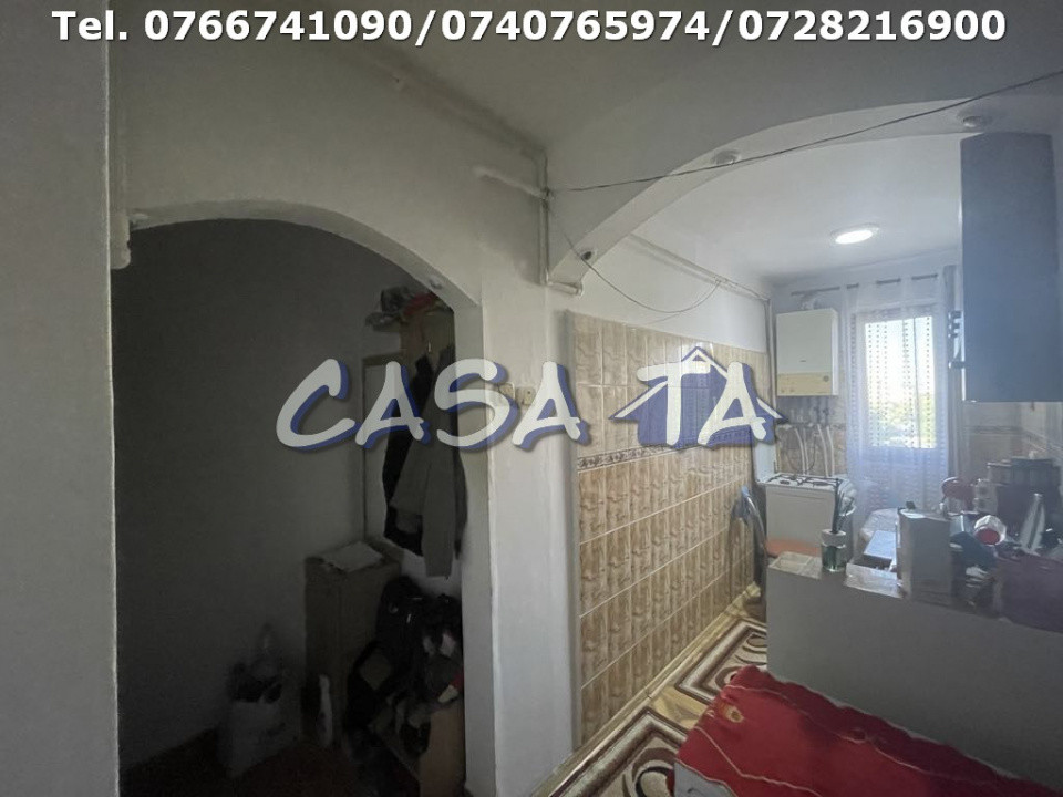 Apartament 2 Camere, Etaj 3, Strada Olari 