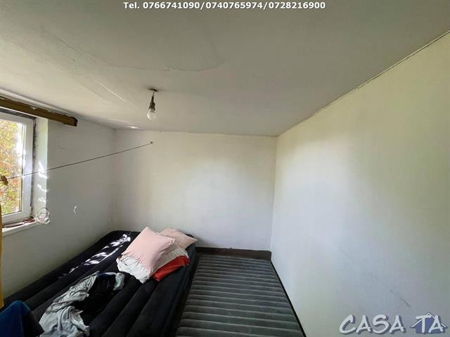 Casa + Teren aferent (2448 mp) si Anexa, Copacioasa