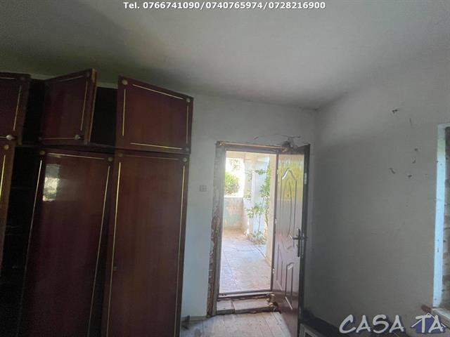 Casa + Teren aferent (2448 mp) si Anexa, Copacioasa