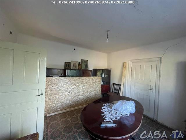 Casa + Teren aferent (2448 mp) si Anexa, Copacioasa