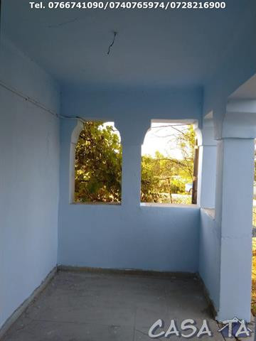 Casa + Teren aferent (2448 mp) si Anexa, Copacioasa