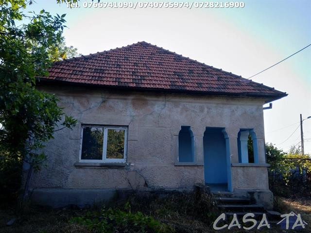 Casa + Teren aferent (2448 mp) si Anexa, Copacioasa
