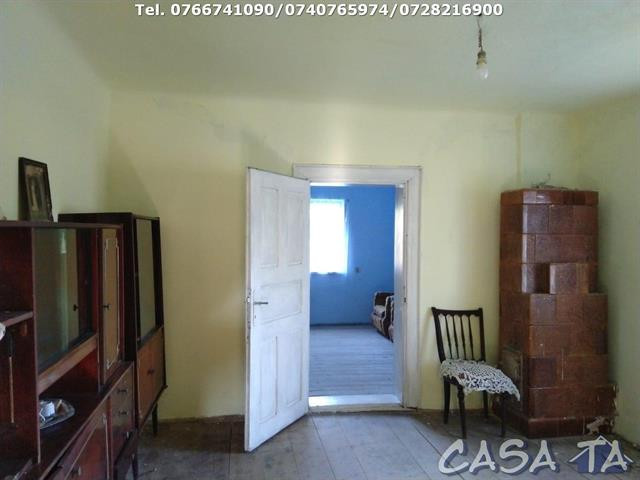 Casa + Teren aferent (2448 mp) si Anexa, Copacioasa