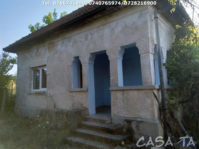 Casa + Teren aferent (2448 mp) si Anexa, Copacioasa