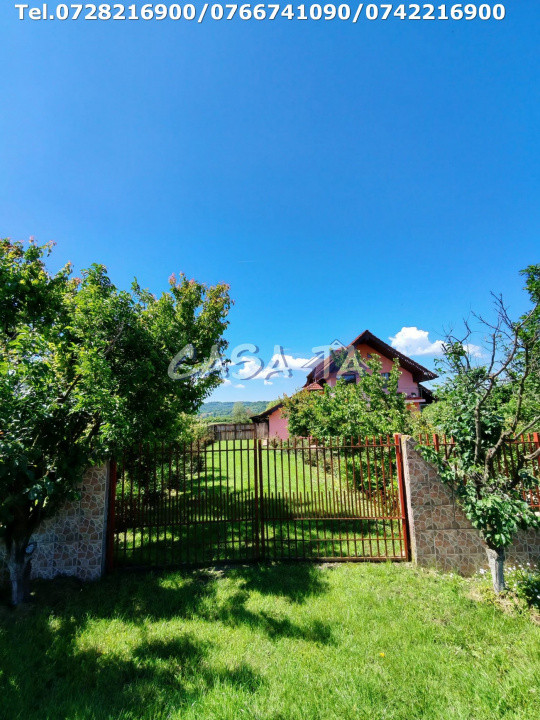 Casa situata în Samarinesti, sat Valea Bisericii