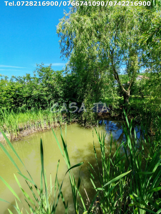 Casa situata în Samarinesti, sat Valea Bisericii