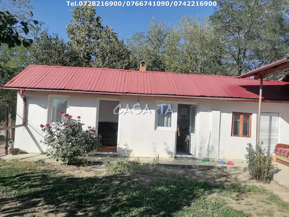 Casa situata în Bumbești Pițic - Cârligei 