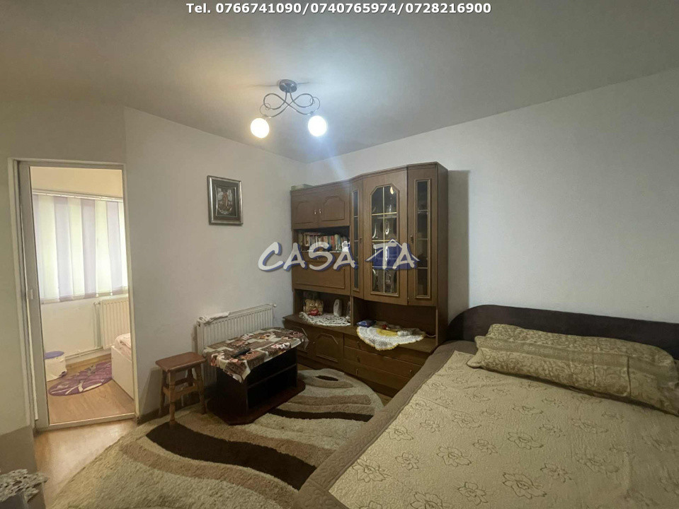 Garsoniera, Etaj 1, Strada Constructorilor, Targu Jiu