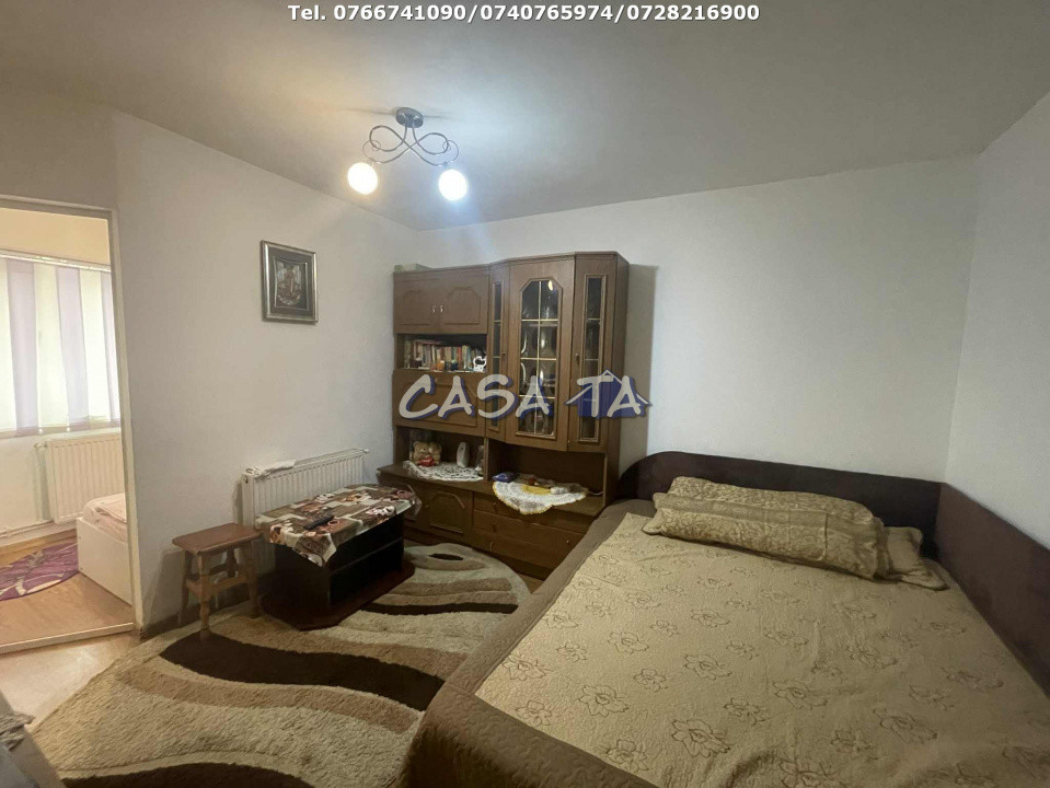 Garsoniera, Etaj 1, Strada Constructorilor, Targu Jiu
