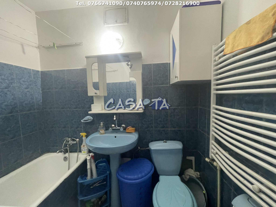 Garsoniera, Etaj 1, Strada Constructorilor, Targu Jiu
