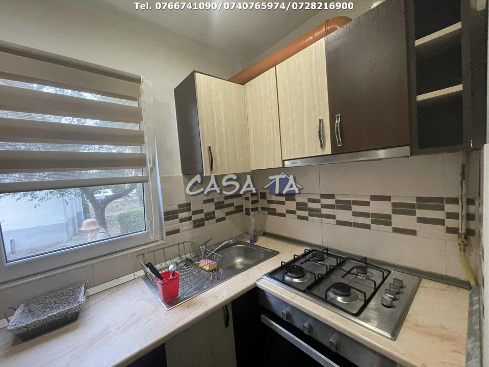 Apartament 3 Camere, Parter, Strada Castanilor