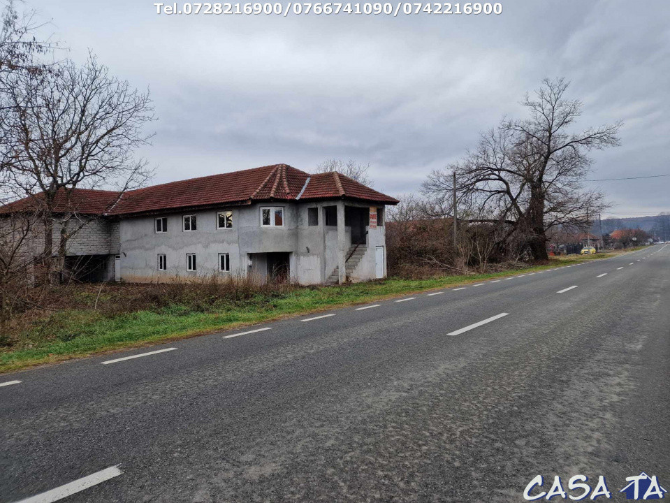 Cladire Multifunctionala, situata în Arcani, Sat.Arcani