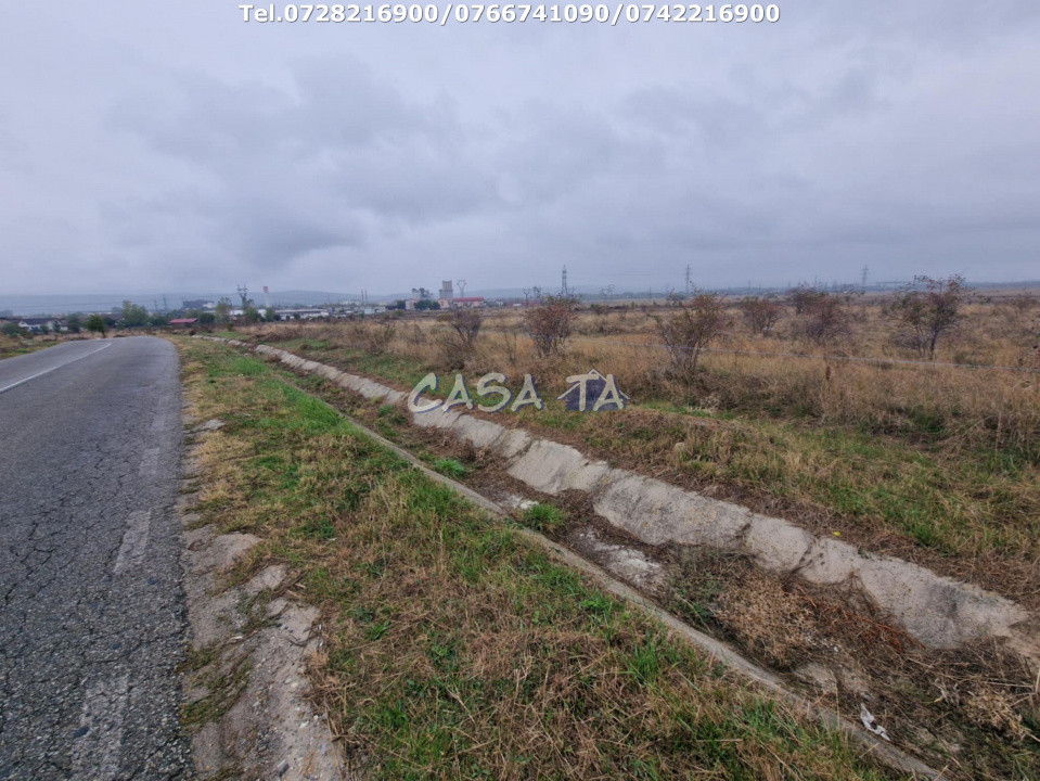 Teren Intravilan(1200 mp), situat în Târgu Jiu Str. Ciocârlau