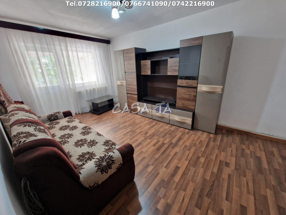Închiriere apartament 3 camere, Str Victoriei