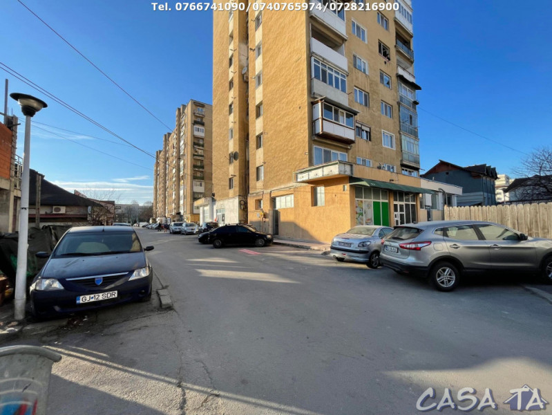 Spatiu Comercial P, Strada Aleea Plopilor (9 Mai)