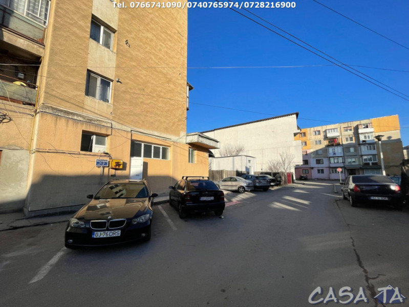 Spatiu Comercial P, Strada Aleea Plopilor (9 Mai)