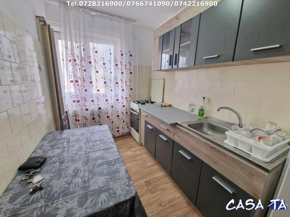 Închiriere apartament 4 camere, situat în Târgu Jiu, Str. Agriculturii
