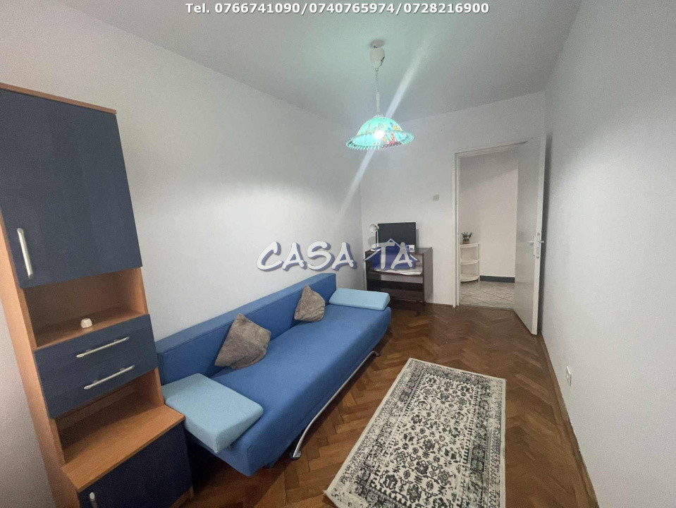 Apartament 4 Camere, Etaj 2, Strada Nicolae Balcescu- Zona Centrala.