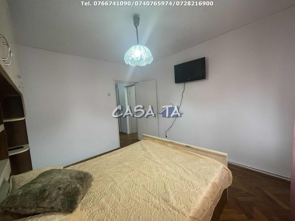 Apartament 4 Camere, Etaj 2, Strada Nicolae Balcescu- Zona Centrala.