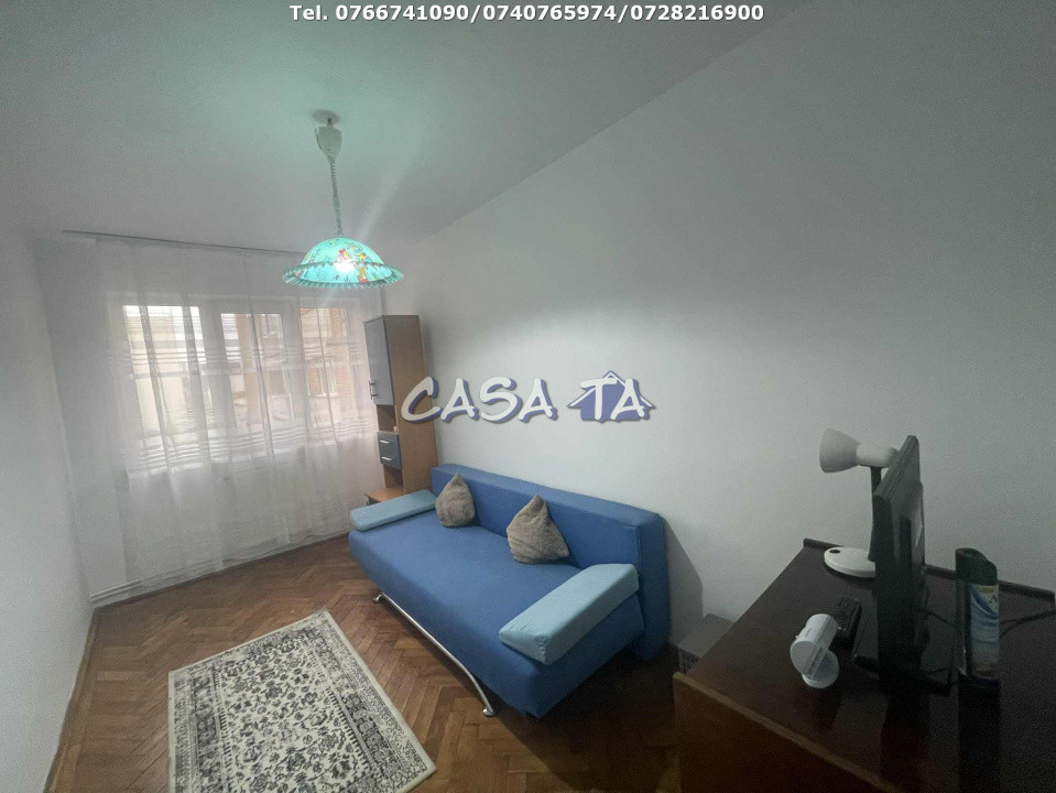 Apartament 4 Camere, Etaj 2, Strada Nicolae Balcescu- Zona Centrala.