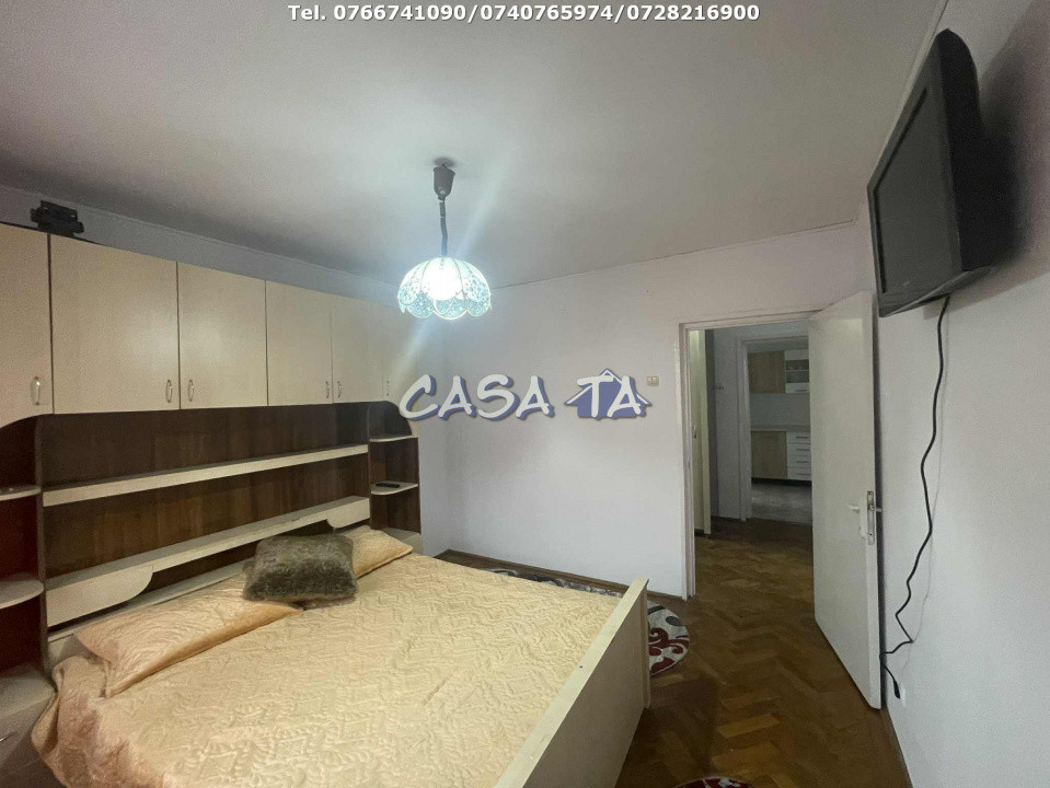 Apartament 4 Camere, Etaj 2, Strada Nicolae Balcescu- Zona Centrala.