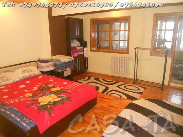 Apartament 4 camere, situat în Târgu Jiu, Bld-ul Republicii