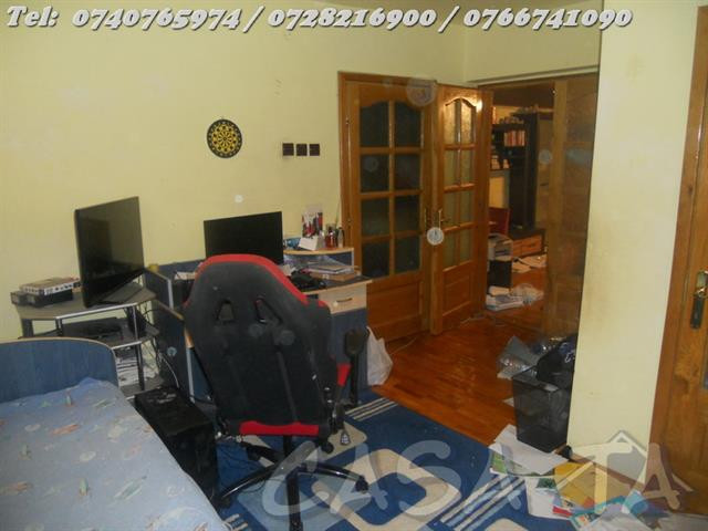 Apartament 4 camere, situat în Târgu Jiu, Bld-ul Republicii