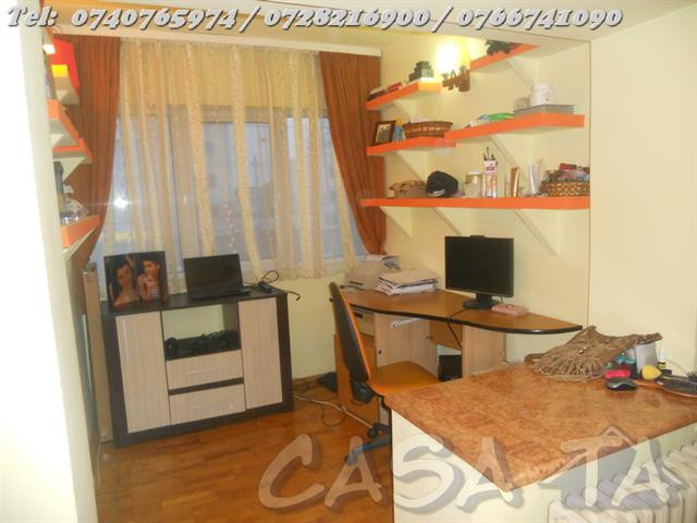 Apartament 4 camere, situat în Târgu Jiu, Bld-ul Republicii