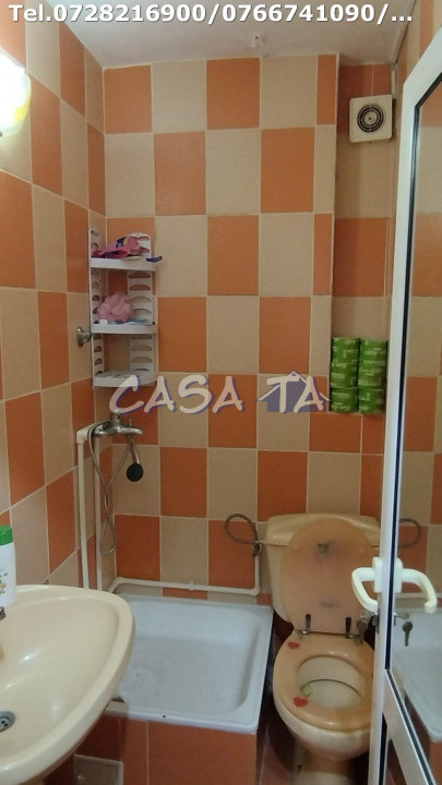 Apartament 3 camere, situat în Rovinari , Str. Plopilor