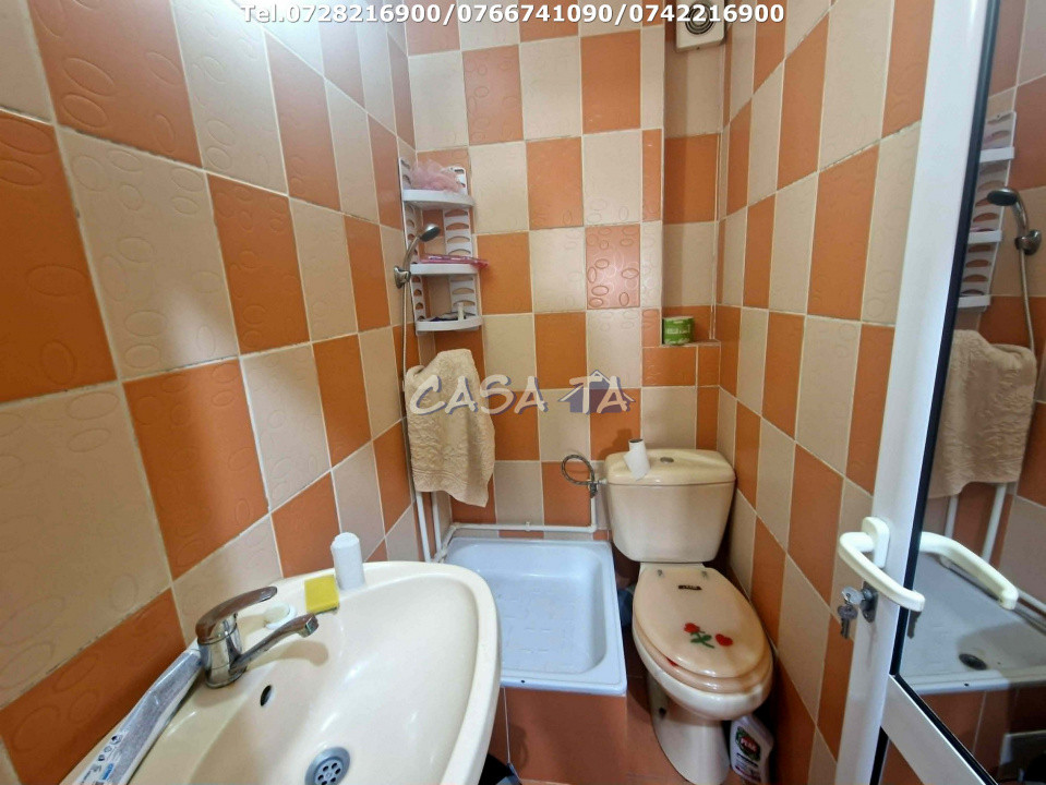 Apartament 3 camere, situat în Rovinari , Str. Plopilor