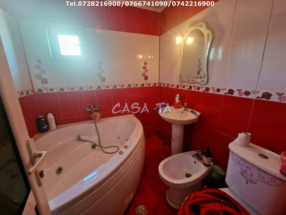 Apartament 3 camere, situat în Rovinari , Str. Plopilor
