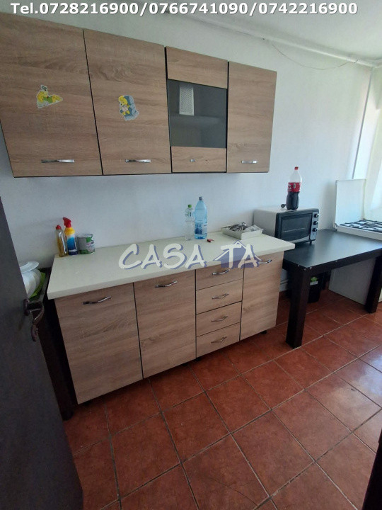 Închiriere apartament 4 camere, situat în Rovinari, Str. Minerilor