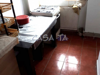 Închiriere apartament 4 camere, situat în Rovinari, Str. Minerilor