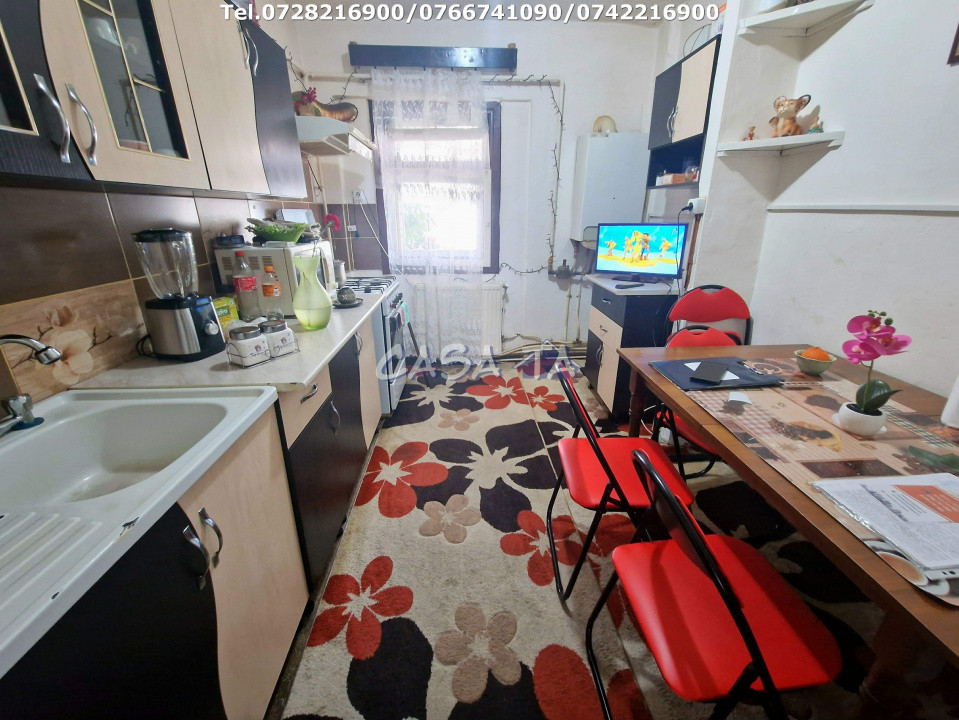 Apartament 3 camere, situat în Târgu-Cărbunești, Str Petroliștilor