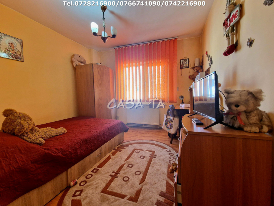 Apartament 3 camere, situat în Târgu-Cărbunești, Str Petroliștilor