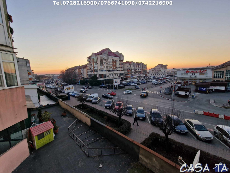 Închiriere apartament 4 camere, Bld Constantin Brancus