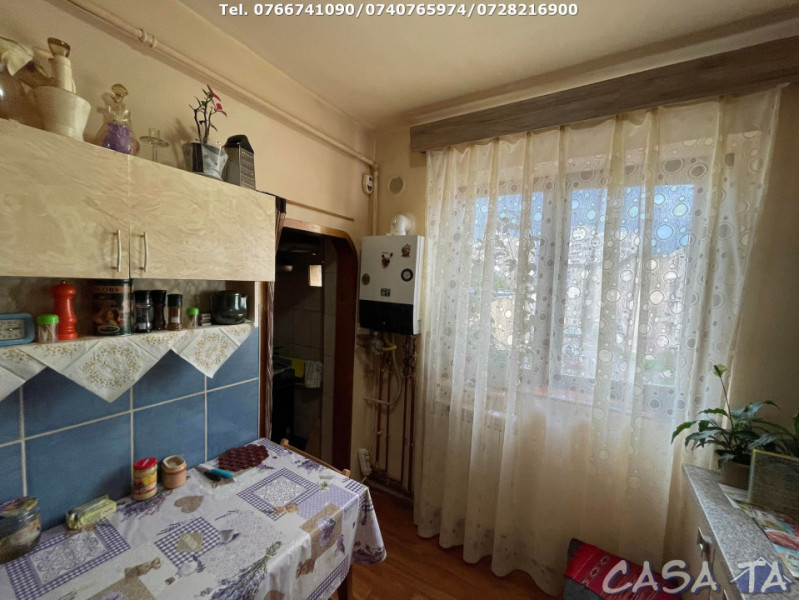 Apartament 3 Camere, Etaj 3, Strada Gheorghe Barboi