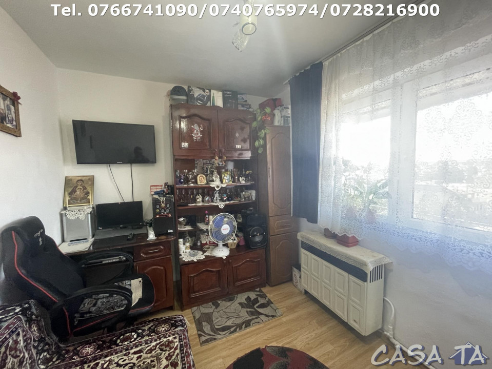 De Vanzare 2 Garsoniere Confort 2, Etaj 4, Strada Lotrului