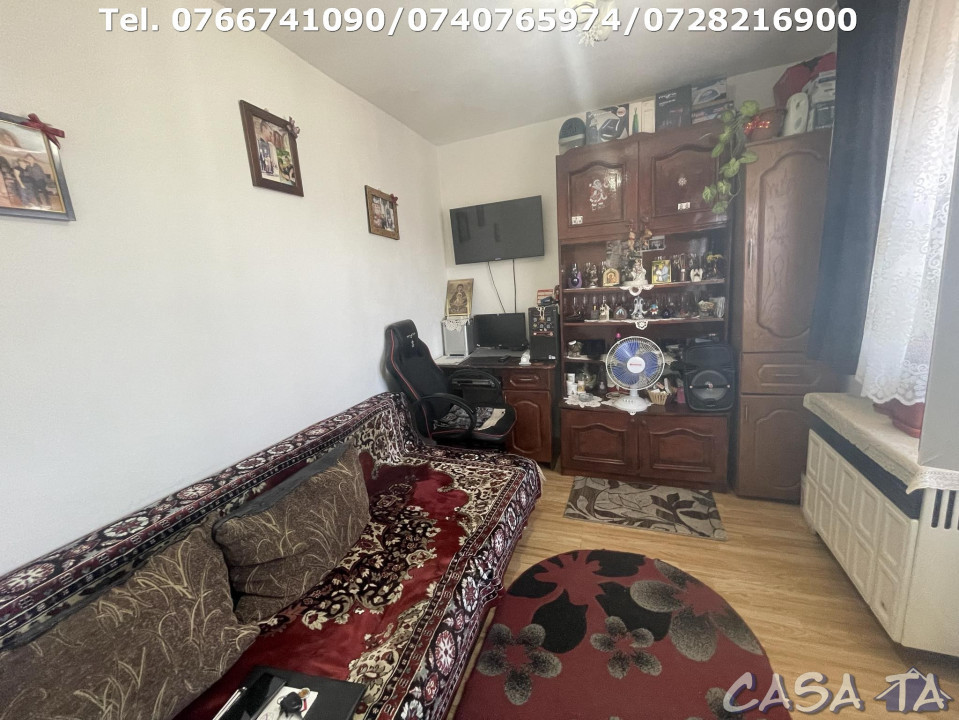 De Vanzare 2 Garsoniere Confort 2, Etaj 4, Strada Lotrului