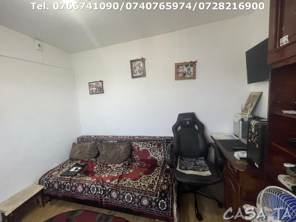 De Vanzare 2 Garsoniere Confort 2, Etaj 4, Strada Lotrului