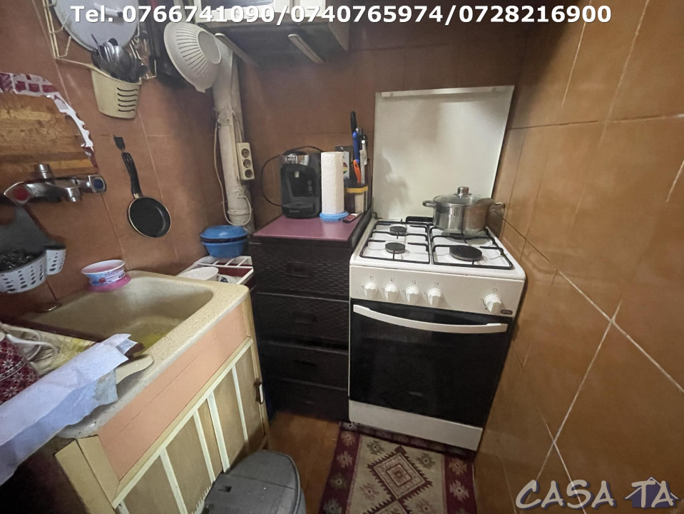 De Vanzare 2 Garsoniere Confort 2, Etaj 4, Strada Lotrului