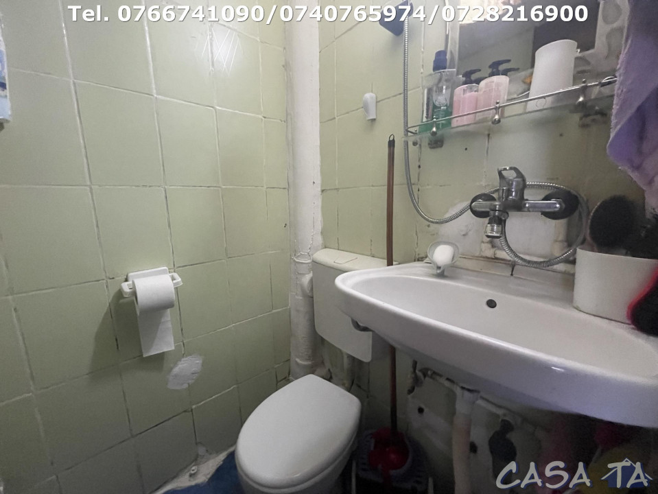 De Vanzare 2 Garsoniere Confort 2, Etaj 4, Strada Lotrului