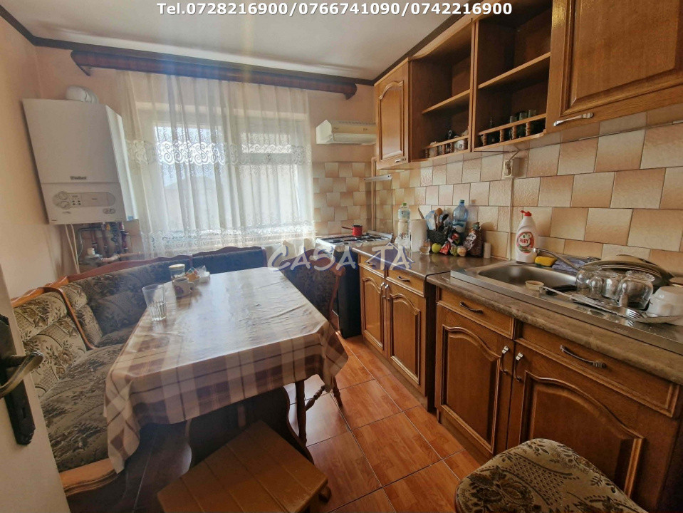 Apartament 4 camere, situat în Târgu Jiu, Str Unirii (Ultracentral)