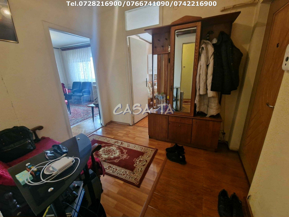 Apartament 4 camere, situat în Târgu Jiu, Str Unirii (Ultracentral)