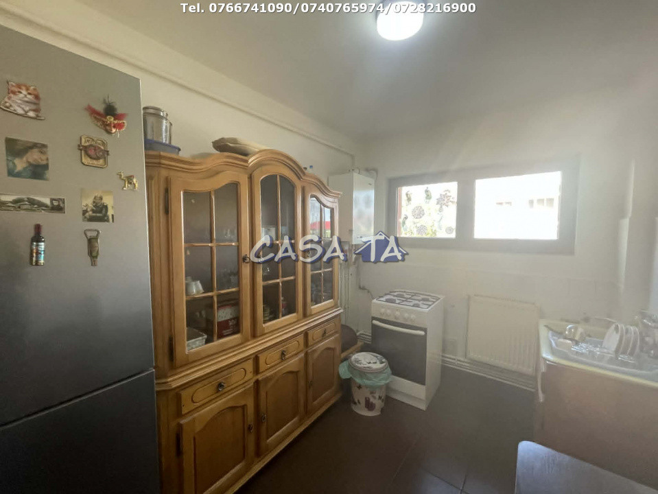 Apartament 3 Camere, Etaj 2, Strada Slt. Mihai Cristian Oancea
